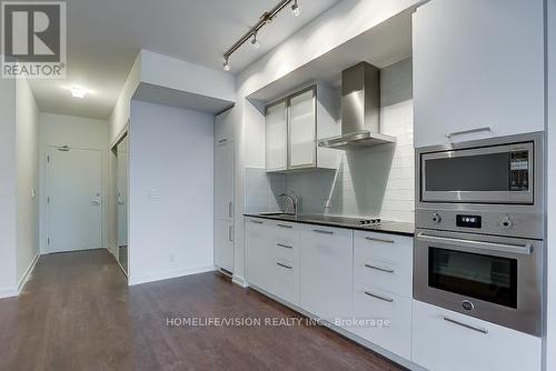 4009 - 12 York Street, Toronto, ON - Indoor Photo Showing Kitchen With Upgraded Kitchen