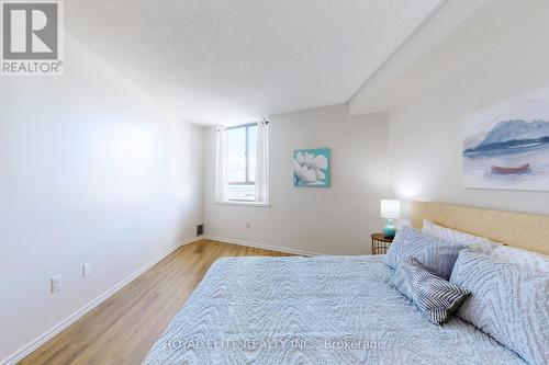 2504 - 270 Queens Quay W, Toronto, ON - Indoor Photo Showing Bedroom