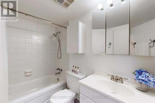 2504 - 270 Queens Quay W, Toronto, ON - Indoor Photo Showing Bathroom