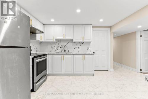 66 Valdez Court, Oshawa, ON - Indoor Photo Showing Kitchen