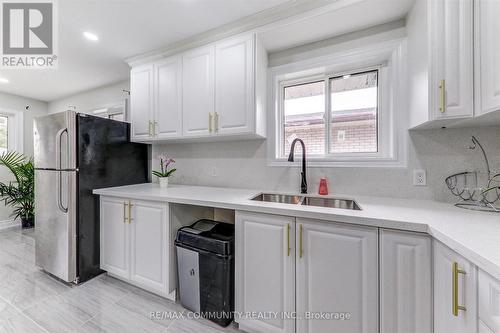 66 Valdez Court, Oshawa, ON - Indoor Photo Showing Kitchen With Double Sink