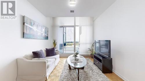 2001 - 4725 Sheppard Avenue E, Toronto, ON - Indoor Photo Showing Living Room