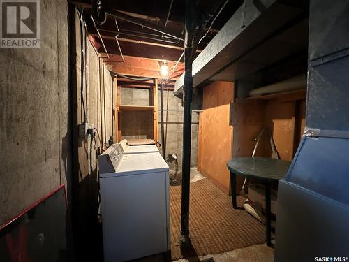 355 Retallack Street, Regina, SK - Indoor Photo Showing Laundry Room