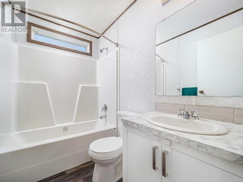 2191 Campbell Road, Golden, BC - Indoor Photo Showing Bathroom