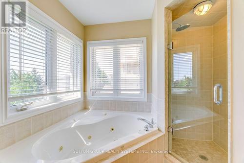 2408 Hilda Drive, Oakville, ON - Indoor Photo Showing Bathroom