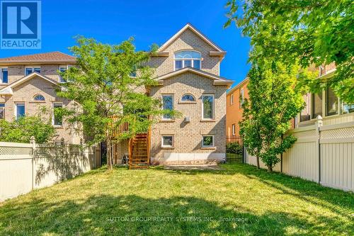 2408 Hilda Drive, Oakville, ON - Outdoor