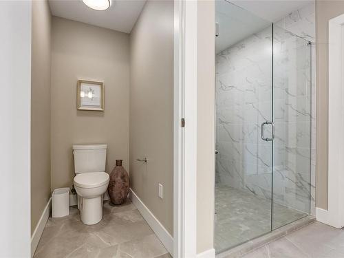 301-3529 Dolphin Dr, Nanoose Bay, BC - Indoor Photo Showing Bathroom