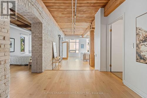 109 - 993 Queen Street W, Toronto, ON - Indoor Photo Showing Other Room