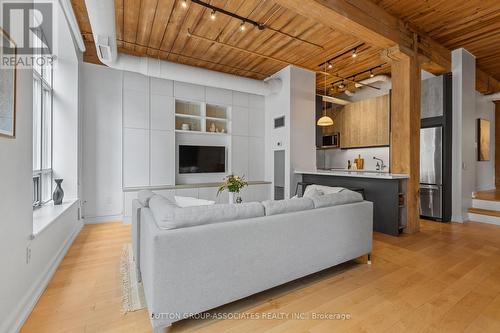 109 - 993 Queen Street W, Toronto, ON - Indoor Photo Showing Living Room With Fireplace