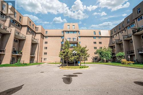 297 - 165 Cherokee Boulevard, Toronto, ON - Outdoor