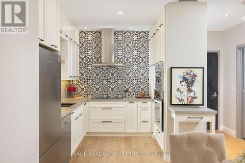 293 Mutual Street, Toronto, ON - Indoor Photo Showing Kitchen With Upgraded Kitchen