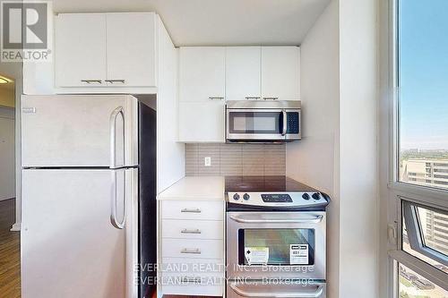 1708 - 66 Forest Manor Road, Toronto, ON - Indoor Photo Showing Kitchen