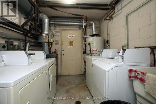 102 Front Street E, Whitby, ON - Indoor Photo Showing Laundry Room