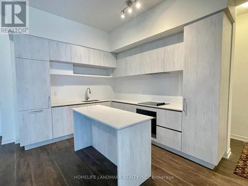 902 - 2 Steckley House Lane E, Richmond Hill, ON - Indoor Photo Showing Kitchen