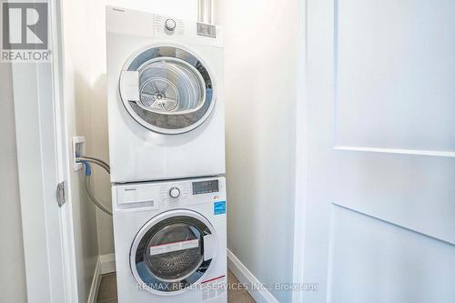 2102 - 15 Lynch Street, Brampton, ON - Indoor Photo Showing Laundry Room