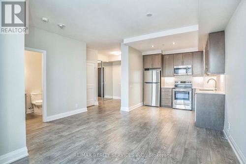 2102 - 15 Lynch Street, Brampton, ON - Indoor Photo Showing Kitchen