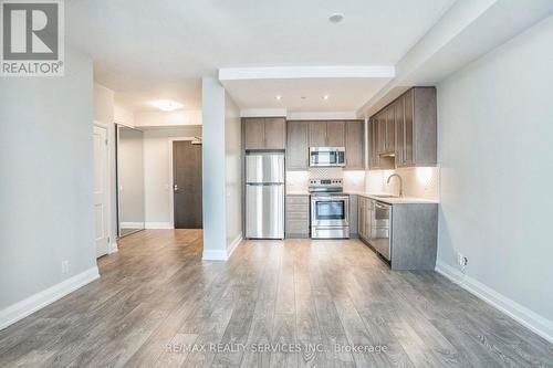 2102 - 15 Lynch Street, Brampton, ON - Indoor Photo Showing Kitchen