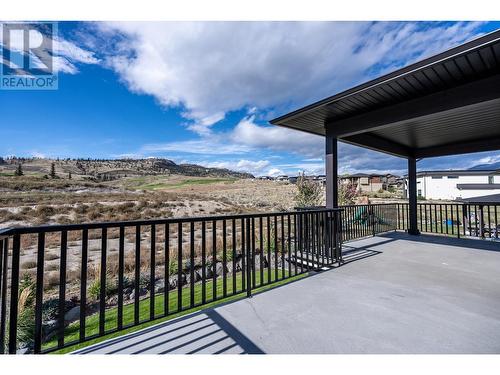 184 Holloway Drive, Kamloops, BC - Outdoor With Exterior