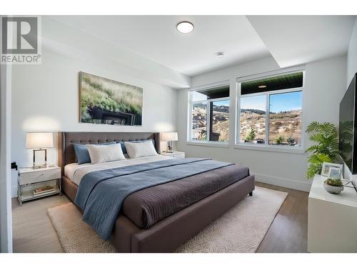 184 Holloway Drive, Kamloops, BC - Indoor Photo Showing Bedroom