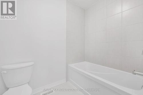 Upper - 115 Hillcrest Road, Port Colborne, ON - Indoor Photo Showing Bathroom