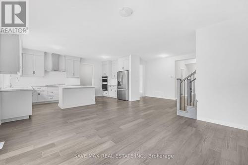 Upper - 115 Hillcrest Road, Port Colborne, ON - Indoor Photo Showing Kitchen