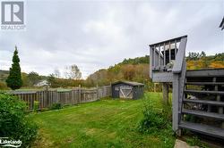 Fenced in yard that goes beside and behind the house - 