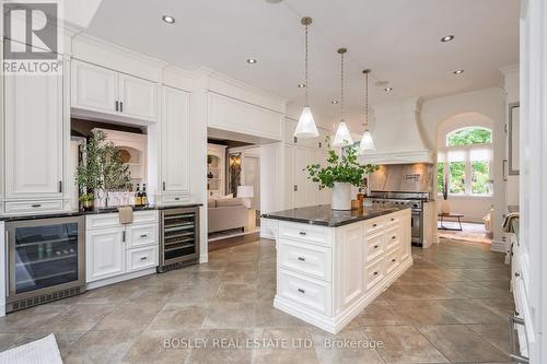 115 Rosemary Lane, Hamilton, ON - Indoor Photo Showing Kitchen With Upgraded Kitchen