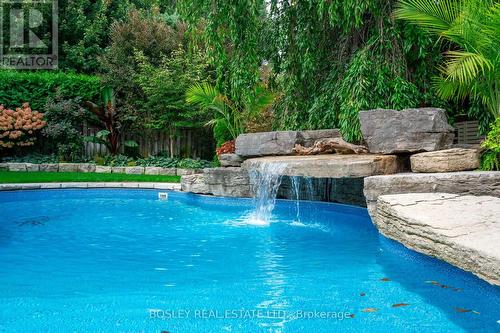 115 Rosemary Lane, Hamilton, ON - Outdoor With In Ground Pool With Backyard