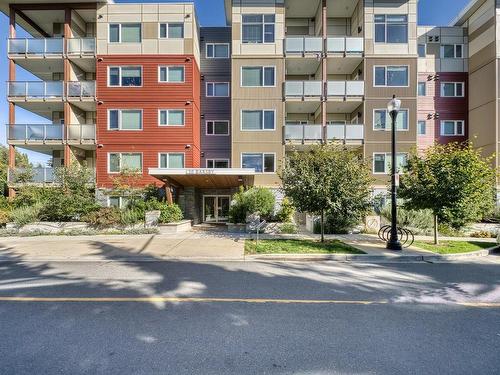 201-20 Barsby Ave, Nanaimo, BC - Outdoor With Facade