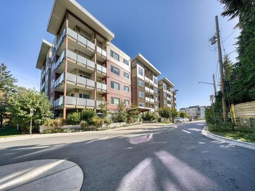 201-20 Barsby Ave, Nanaimo, BC - Outdoor