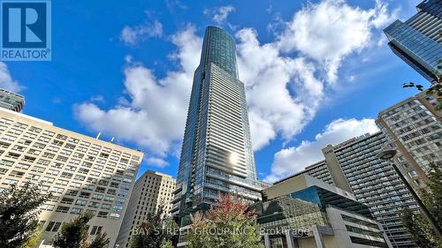 3209 - 386 Yonge Street, Toronto, ON - Outdoor With Facade