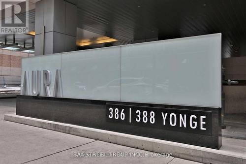 3209 - 386 Yonge Street, Toronto, ON - 