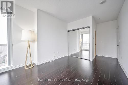 3209 - 386 Yonge Street, Toronto, ON - Indoor Photo Showing Other Room