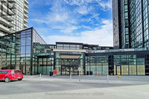 605 - 2910 Highway 7, Vaughan, ON - Outdoor