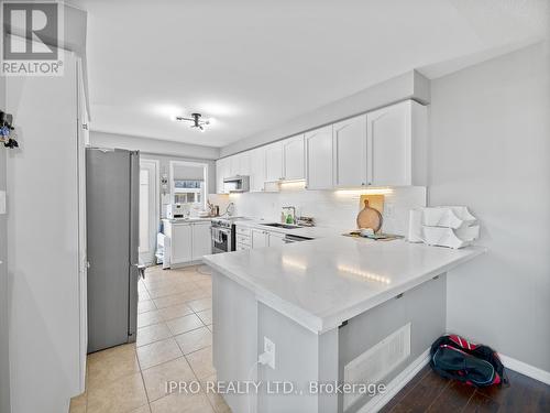 1 - 1025 Nadalin Heights, Milton, ON - Indoor Photo Showing Kitchen