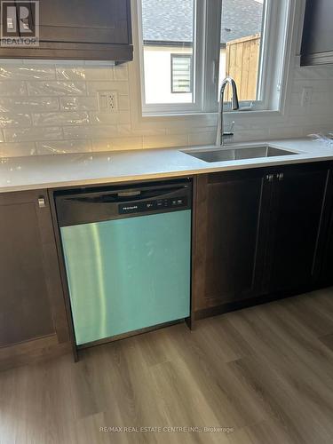 35 - 55 Tom Brown Drive, Brant, ON - Indoor Photo Showing Kitchen