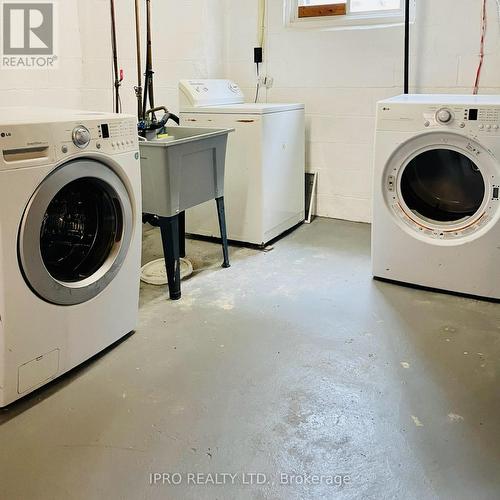 115 Brucedale Avenue E, Hamilton, ON - Indoor Photo Showing Laundry Room