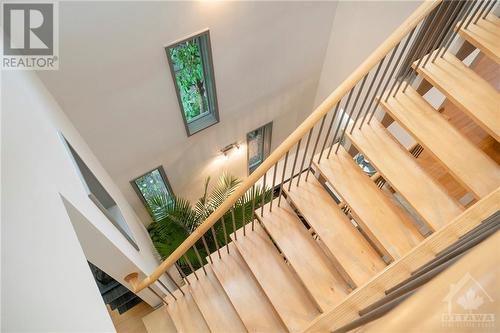 Dramatic staircase - 474 Sunnyside Avenue, Ottawa, ON - Indoor Photo Showing Other Room