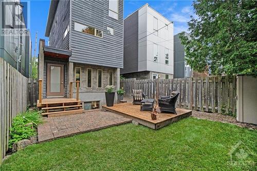 Fantastic south facing back yard - 474 Sunnyside Avenue, Ottawa, ON - Outdoor