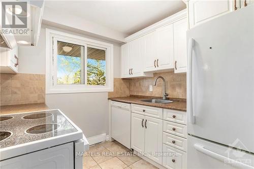 314 - 6434 Bilberry Drive, Ottawa, ON - Indoor Photo Showing Kitchen