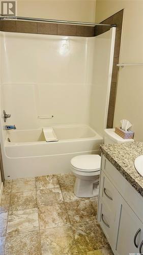 70 5601 Aerodrome Road, Regina, SK - Indoor Photo Showing Bathroom