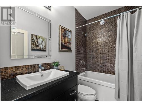 1749 Birkenhead Place, Kamloops, BC - Indoor Photo Showing Bathroom