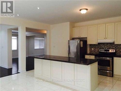 8 Stonecrop Road, Brampton, ON - Indoor Photo Showing Kitchen