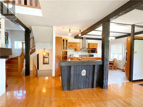 2750 Front Road E, Prescott And Russell, ON - Indoor Photo Showing Kitchen