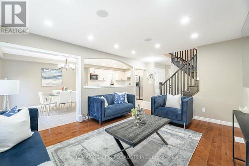 6 - 90 Alderson Drive, Cambridge, ON - Indoor Photo Showing Living Room