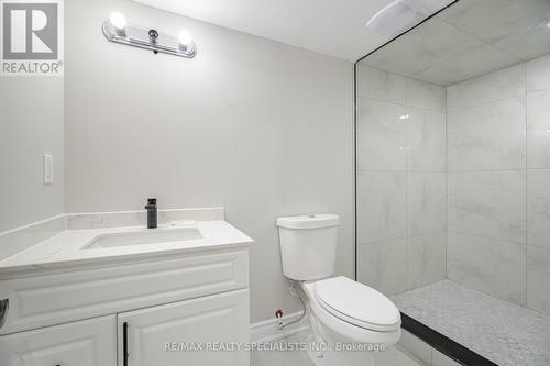 6 - 90 Alderson Drive, Cambridge, ON - Indoor Photo Showing Bathroom