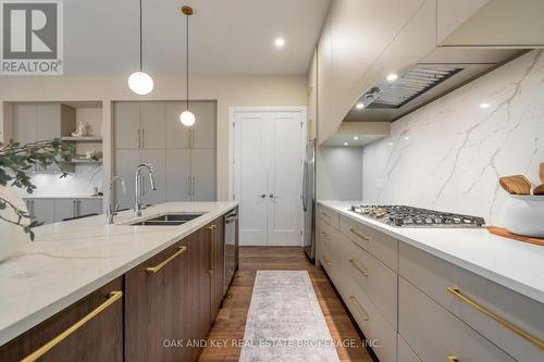 3520 Grand Oak Crossing E, London, ON - Indoor Photo Showing Kitchen With Double Sink With Upgraded Kitchen