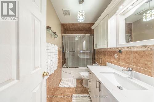 Room 1 - 46 Mcclure Crescent, Toronto, ON - Indoor Photo Showing Bathroom