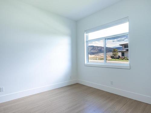 184 Holloway Drive, Kamloops, BC - Indoor Photo Showing Other Room