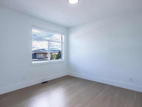 184 Holloway Drive, Kamloops, BC - Indoor Photo Showing Other Room